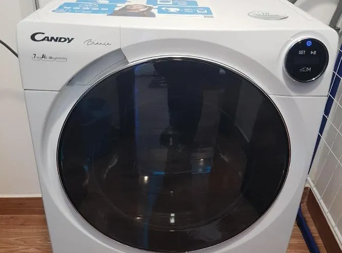 Mirrors Old Town Брашов